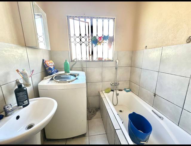 3 BEDROOM HOUSE FOR SALE IN IVY PARK